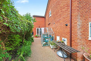 Bunting Close Walton